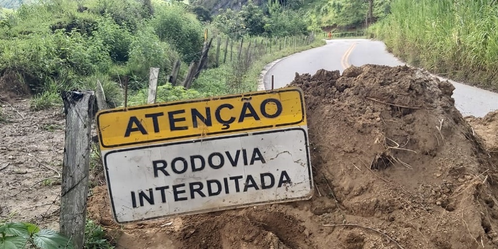 RJ-148: estrada que liga Nova Friburgo a Sumidouro continua interditada 