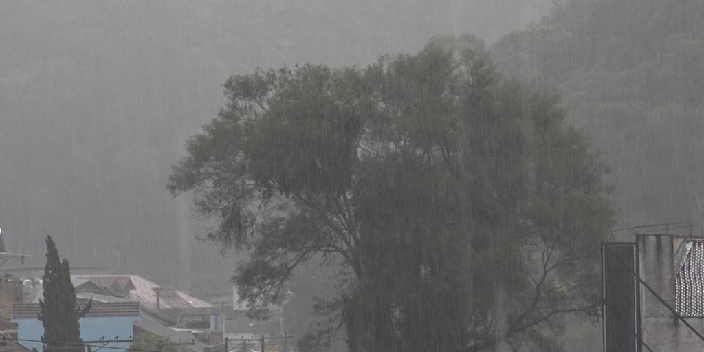 Afetada por instabilidade, a Região Serrana deverá ter final de semana chuvoso 