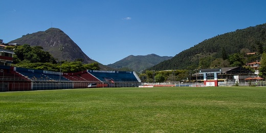 Friburguense empresta jogadores enquanto aguarda o retorno aos jogos oficiais