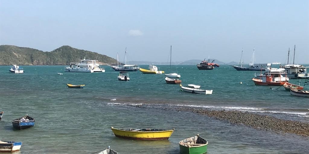 Chegada de uma frente fria deve causar ventos fortes e mar agitado na Região dos Lagos