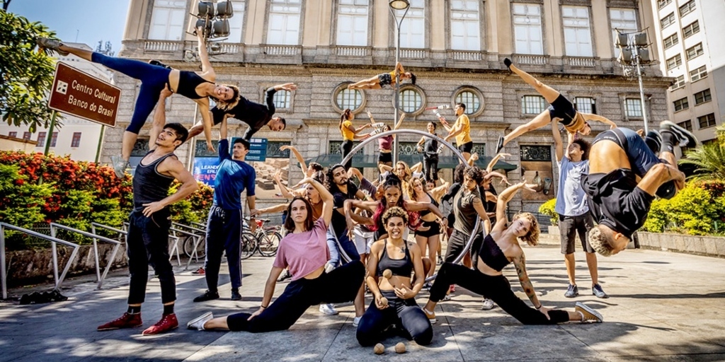 Cirque Hop e coletivo Slam das Donas terá muita dança, música, poesia e circo em Cabo Frio