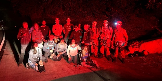 Corpo de Bombeiros resgata dez pessoas na trilha do Escalavrado, no Parque Nacional da Serra dos Órgãos, em Teresópolis