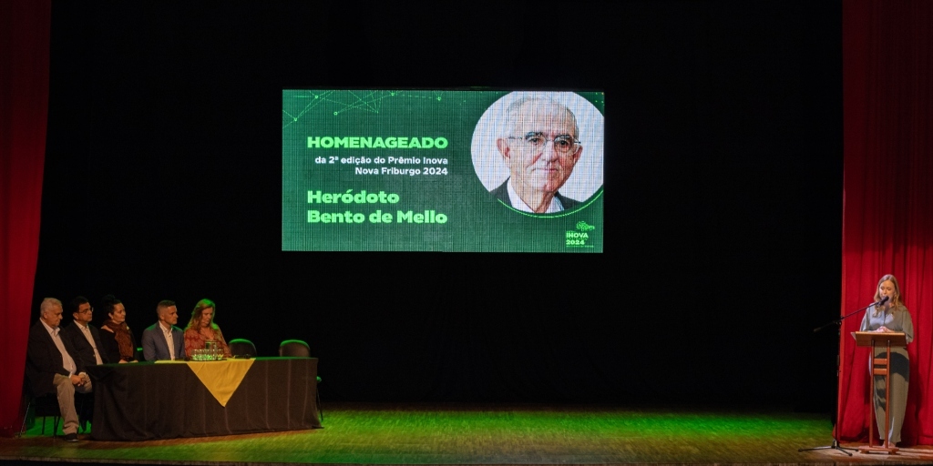 Cerimônia da 2ª edição do Prêmio Inova Nova Friburgo foi realizada no teatro municipal nessa quarta; veja os ganhadores