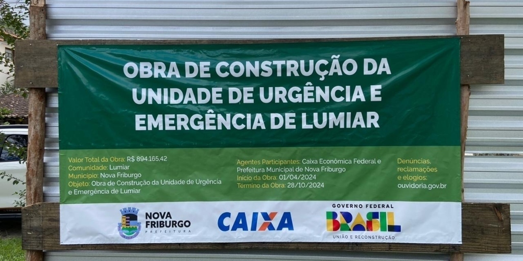Placa inicial da obra tinha término previsto para outubro de 2024
