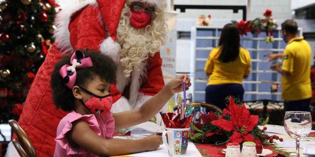 Presente de Natal: Correios de Friburgo já estão recebendo cartinhas para o Papai Noel