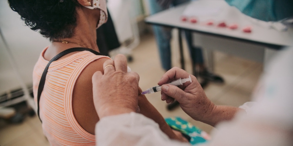 Cabo Frio recebe doses de reforço da Janssen e começa a imunizar nesta quinta