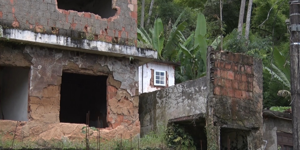 MPRJ e Prefeitura de Friburgo firmam TAC para demolição de imóveis em área de risco no distrito de Riograndina
