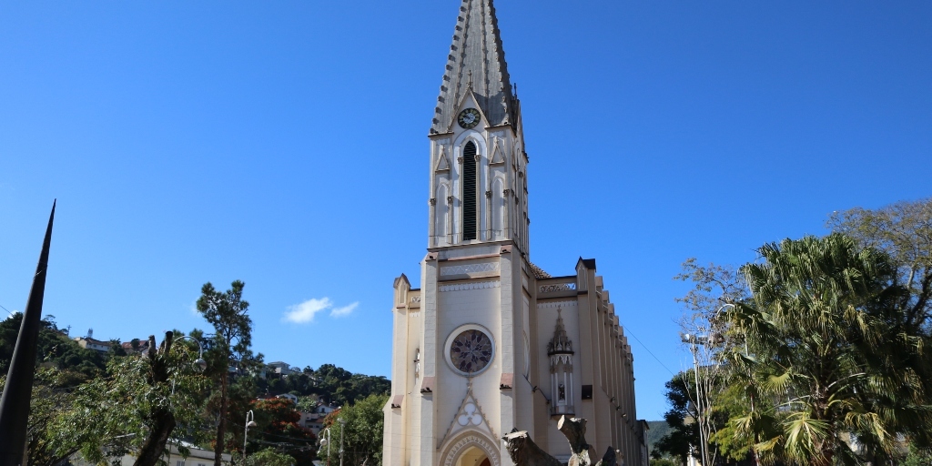 Dia da padroeira! Teresópolis celebra Santa Teresa de Ávila nesta sexta-feira