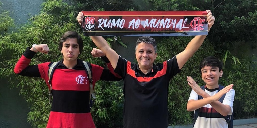 Marcelo junto aos filhos, ainda no Brasil, antes da partida para Doha, no Catar