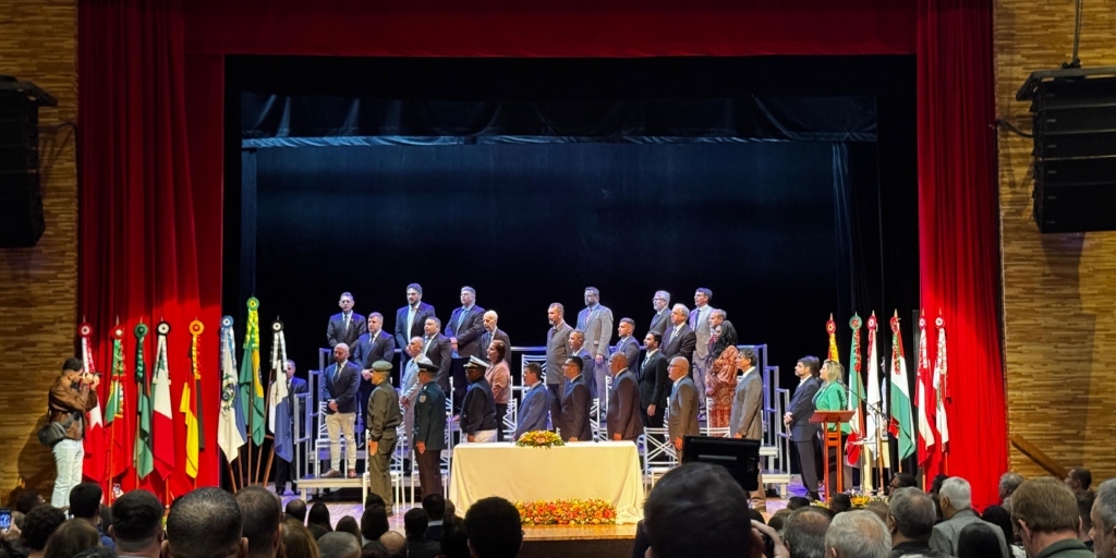 Câmara Municipal entrega Comenda Barão de Nova Friburgo e Títulos de Cidadania Friburguense