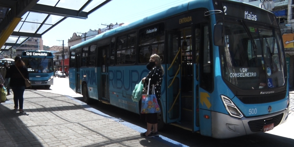 Após dois dias, ônibus voltam a circular em Nova Friburgo à meia-noite desta quarta-feira