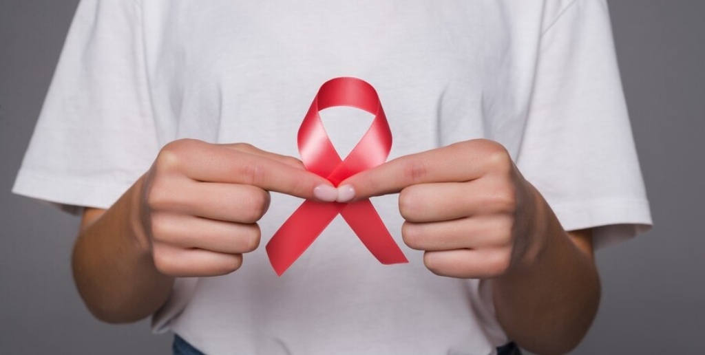 Campanha conhecida como 'Dezembro Vermelho' foi idealizada para conscientizar sobre a prevenção e tratamento do HIV, Aids e outras IST's