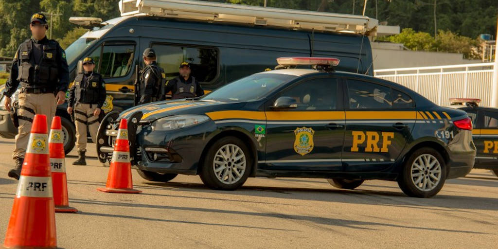 Homens que transportavam aves de forma ilegal são presos na Rodovia Rio-Teresópolis