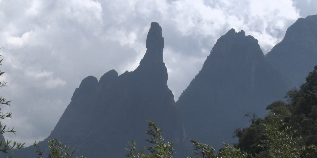 Dedo de Deus é um dos principais símbolos de Teresópolis, na Região Serrana do Rio