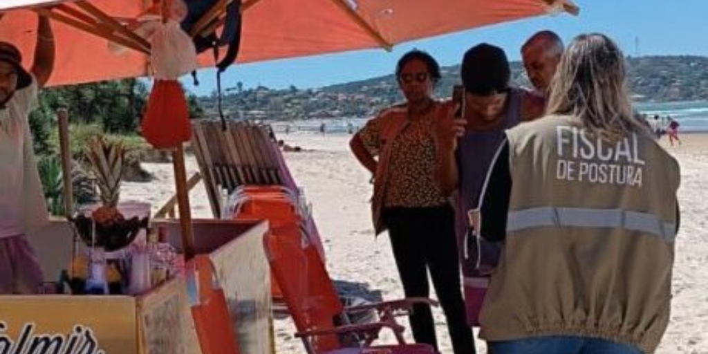 Intuito foi verificar se os ambulantes estavam cumprindo o que determina o Código de Posturas