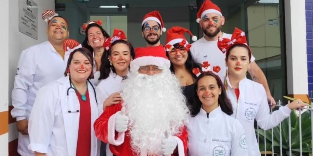 Primeira ação realizada pelo grupo foi no Hospital Raul Sertã, no período de Natal, em 2025