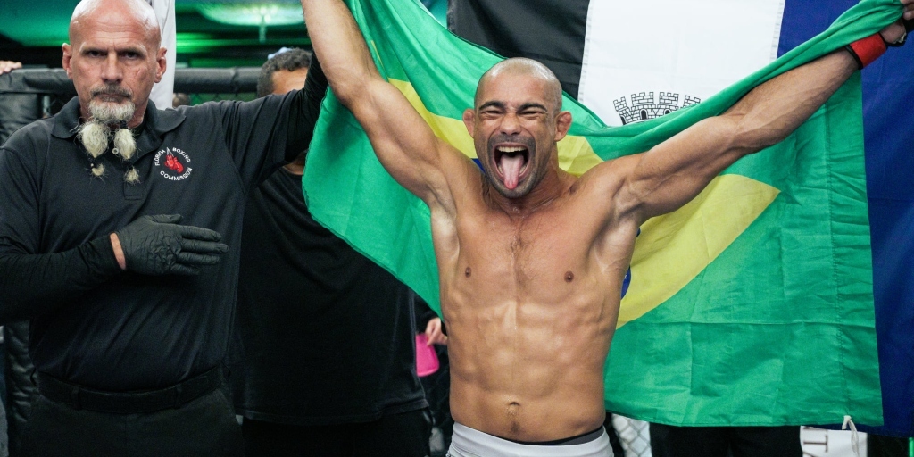 Friburguense Victor Dias finaliza rival e mantém cinturão do Titan FC 