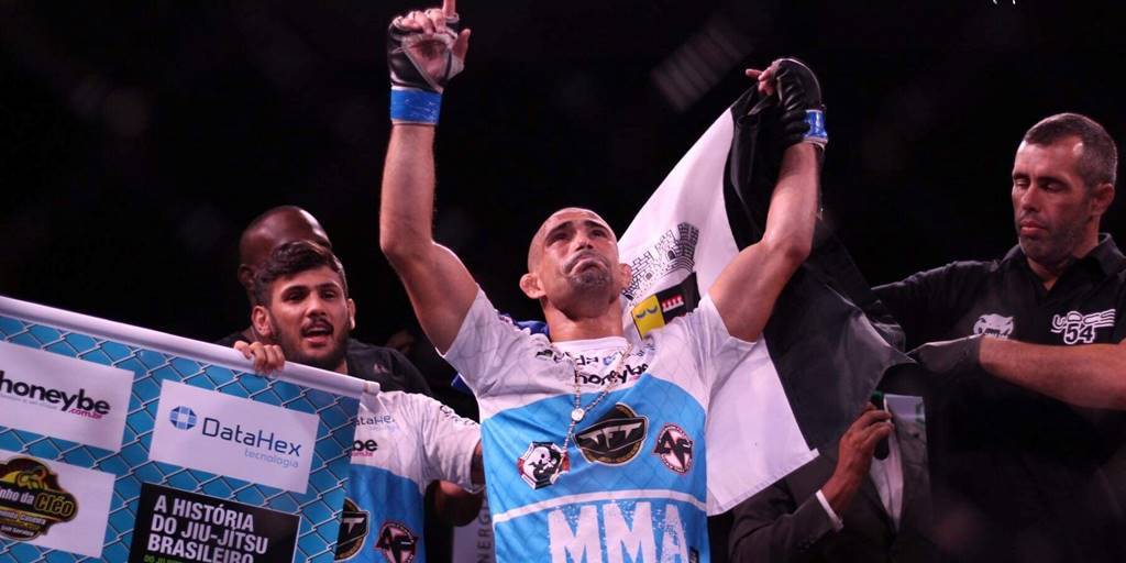 Triunfo friburguense! Victor Dias conquista mais uma vitória em sua carreira no MMA