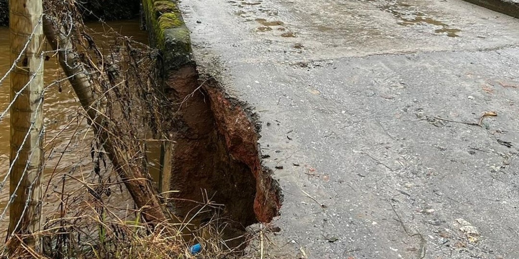 Ponte que dá acesso aos Três Picos está interditada por tempo indeterminado