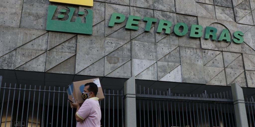 Petrobras anuncia aumento nos preços da gasolina e do diesel para as distribuidoras 