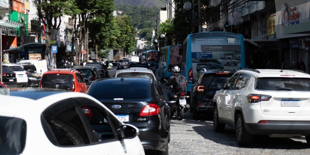 Prefeitura de Nova Friburgo remarca licitação para futuro estacionamento rotativo na cidade