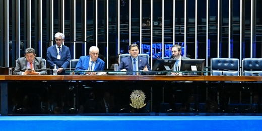 Presidente do Senado determina arquivamento da PEC da Blindagem, após rejeição da CCJ