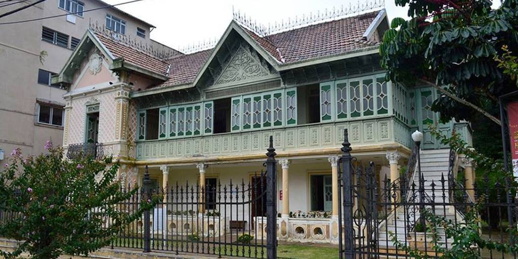 A Casa da Memória Arthur Dalmasso tem arquitetura que mistura os estilos Neoclássico, Normando e Art-Nouveau