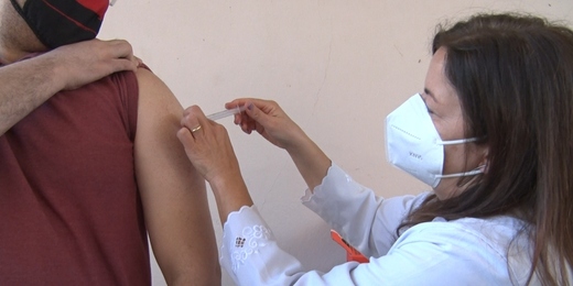 Veja o balanço da vacinação contra Covid-19 nas regiões Serrana e dos Lagos do RJ