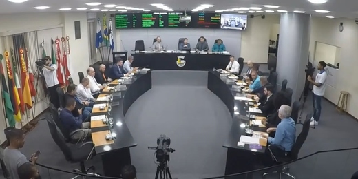 TJRJ suspende liminar e Câmara de Friburgo retoma comissões; vereador diz que 'tem muita coisa errada rolando na cidade'