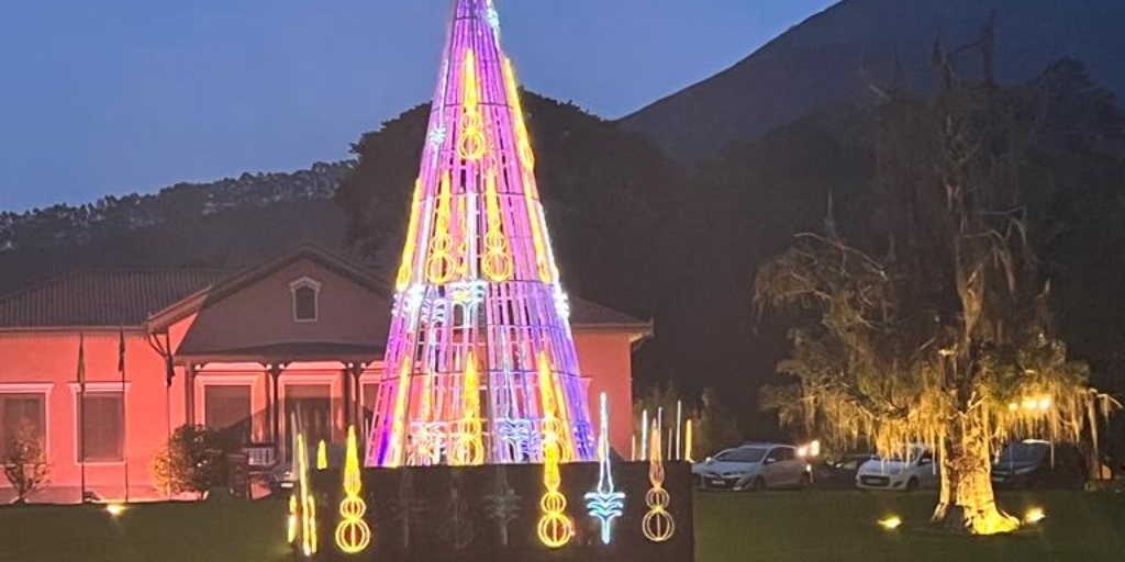 Programação 'Natal Sesc RJ' em Friburgo terá espetáculo com 100 drones iluminados e cantata