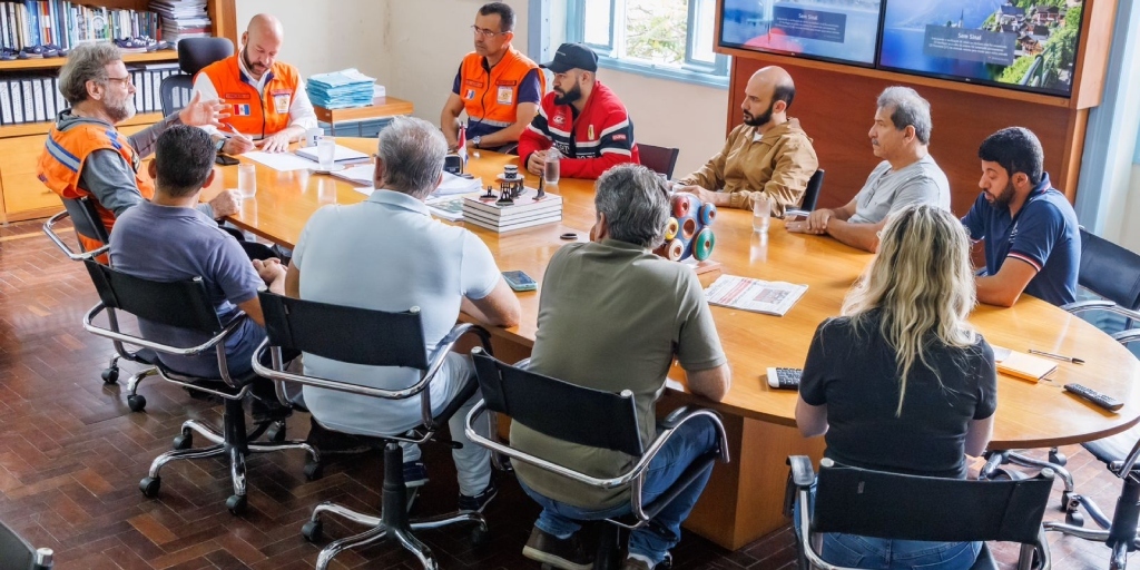 Reunião do Gabinete de Crise Preventivo com a presença da Defesa Civil Nacional