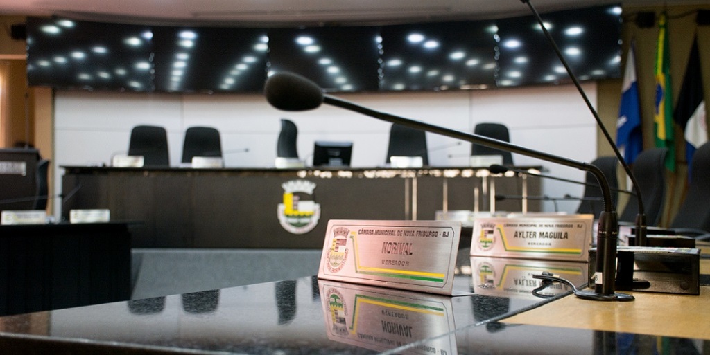 Friburgo: decisão do STF pode interferir em lei que pede subteto para servidores legislativos