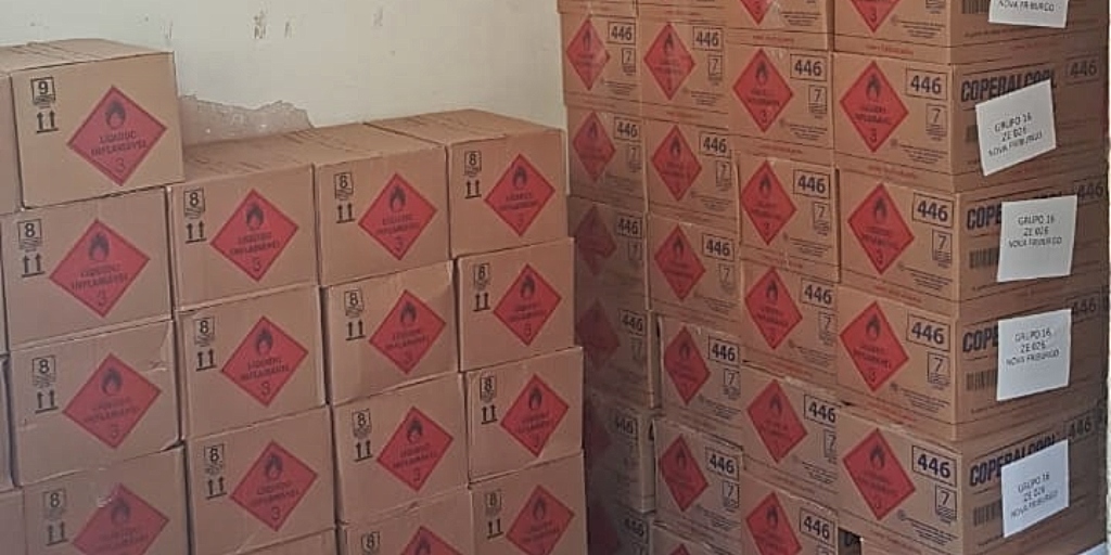 Corpo de Bombeiros de Nova Friburgo armazena estoque de álcool gel para as eleições municipais