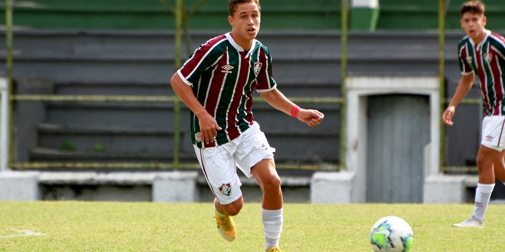 Arthur, meia do Fluminense, é convocado pela Seleção Brasileira Sub-17 para  duelos contra o Paraguai