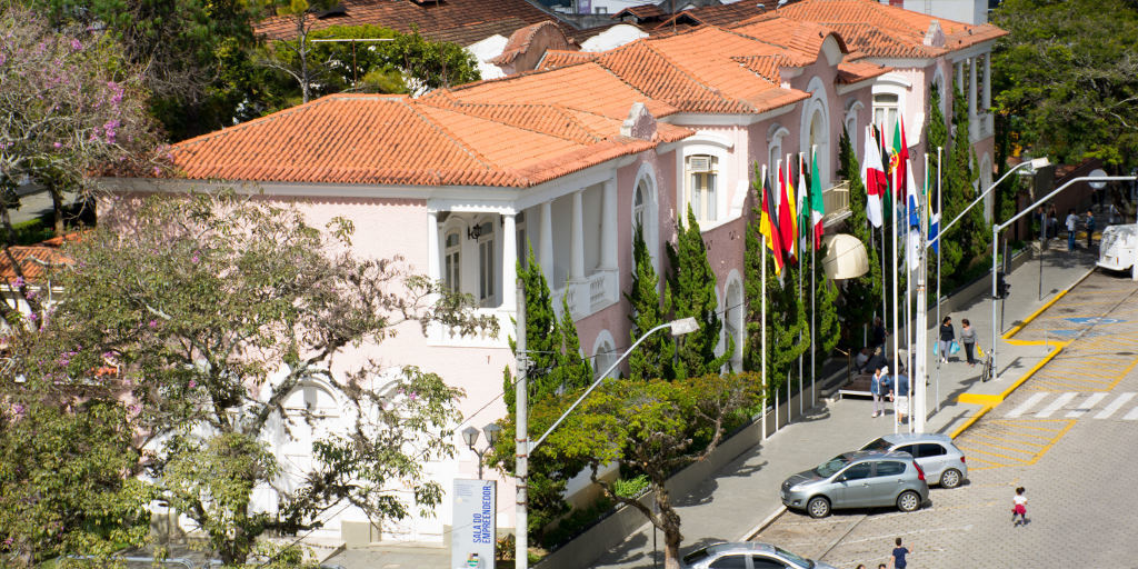 Nova Friburgo cria programa pioneiro de recuperação para homens agressores