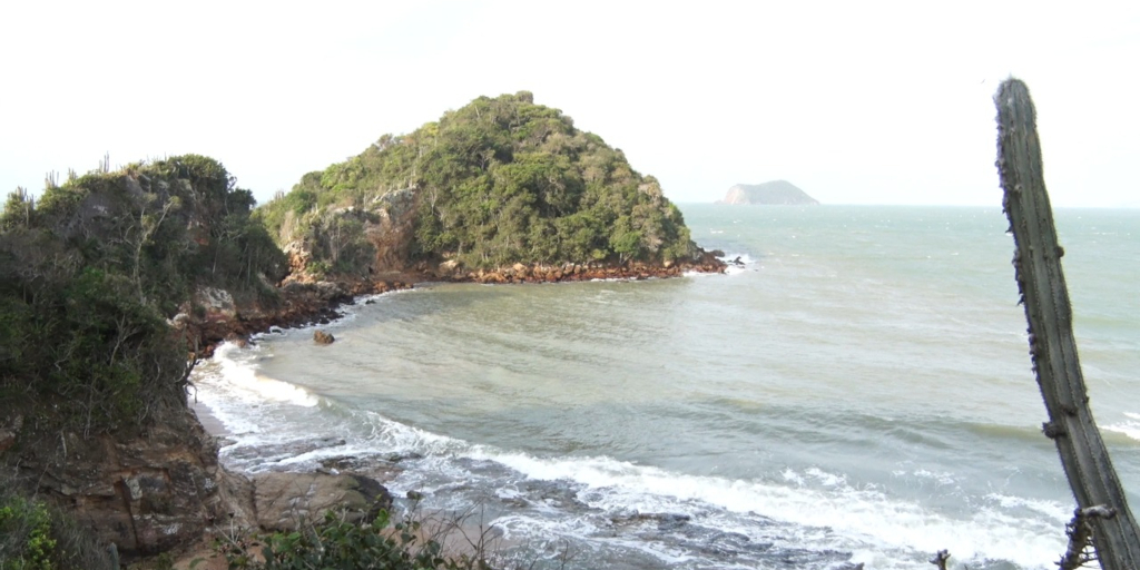 Marinha emite alerta de mau tempo com ondas de até cinco metros na Região dos Lagos