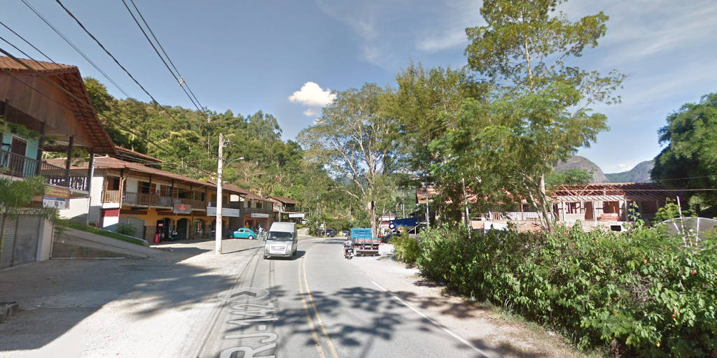 Nova Friburgo: mulher morre atropelada na RJ-142, em Lumiar