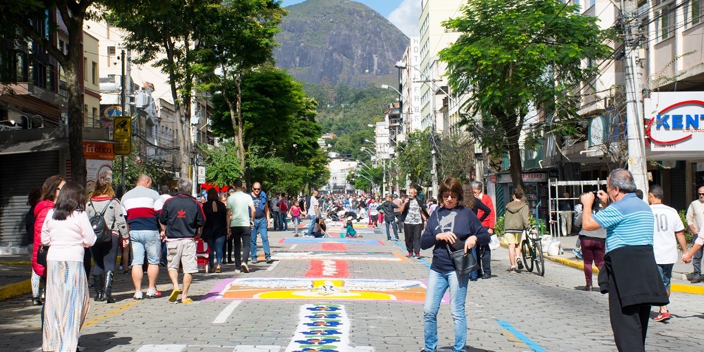 Corpus Christi – O que abre, o que fecha e quais ruas serão interditadas em Friburgo