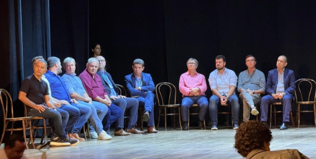 Prefeito de Búzios junto de outros prefeitos de diversos municípios discutiram a precária prestação de serviços da Enel