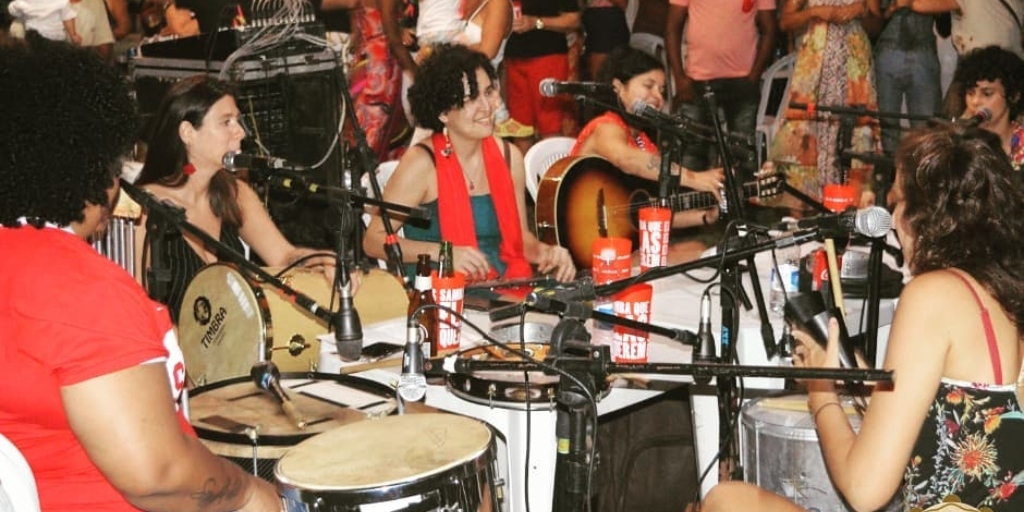 Arraial terá projeto 'Nosso Samba’ neste sábado; ação faz parte da 'Semana da Mulher'