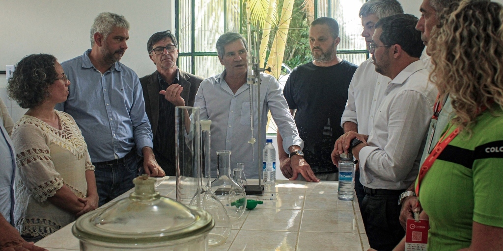 Desenvolvimento rural: Cachoeiras de Macacu ganha laboratório especializado em análise de solo