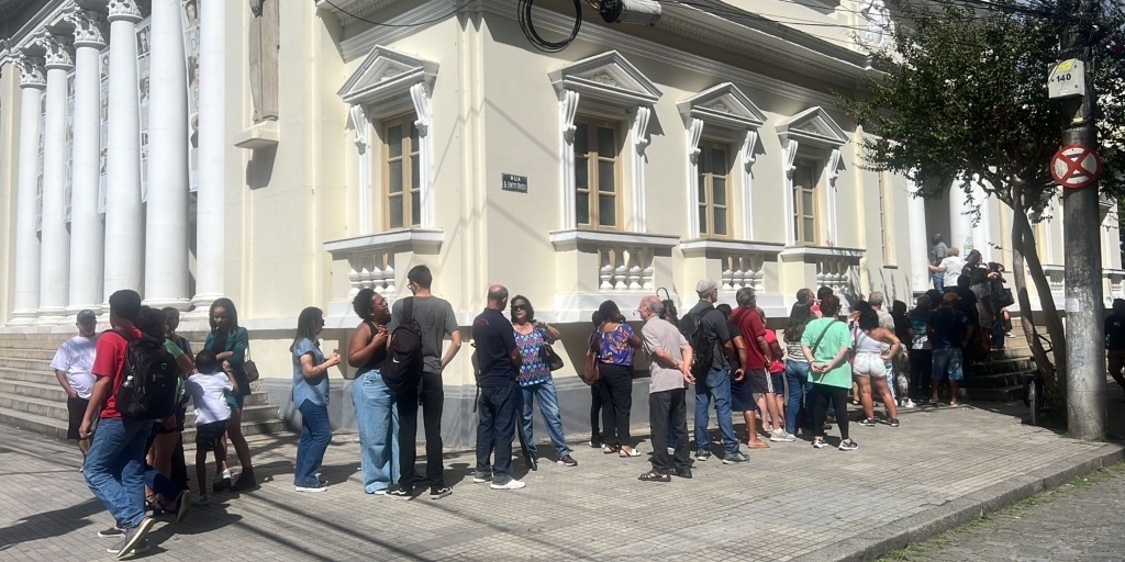 Com filas em Nova Friburgo, Cabo Frio e outras cidades, TRE-RJ vai atender no próximo sábado