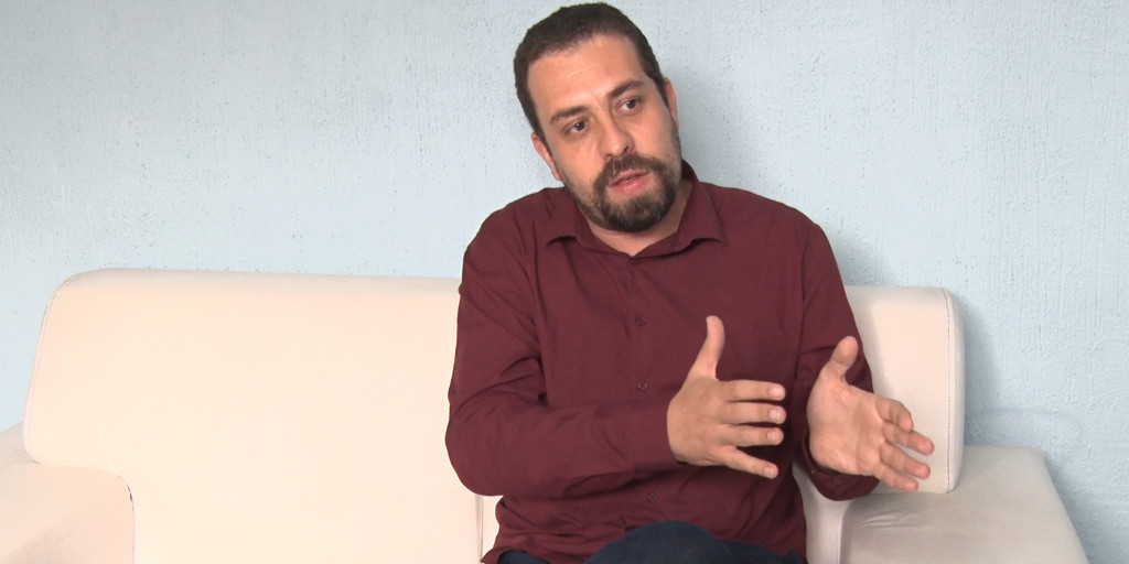 Guilherme Boulos em Friburgo: “Tem mais casa sem gente, do que gente sem casa”