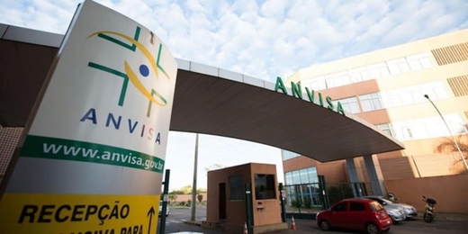 Anvisa interdita creme Colgate Total Clean Mint após efeitos indesejáveis associados ao uso da pasta