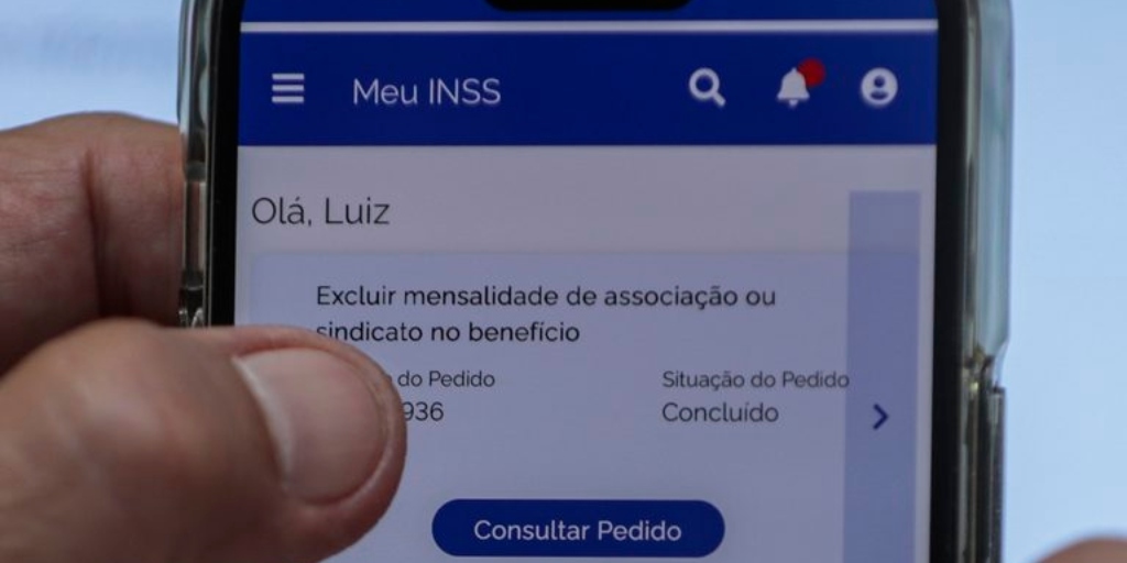 INSS notifica 9 milhões de beneficiários por descontos indevidos; reembolso referente a abril será pago neste mês