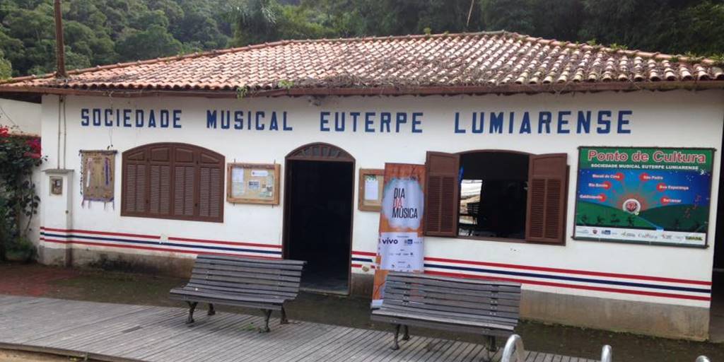 Euterpe Lumiarense, em Friburgo, oferece aulas gratuitas de instrumentos musicais