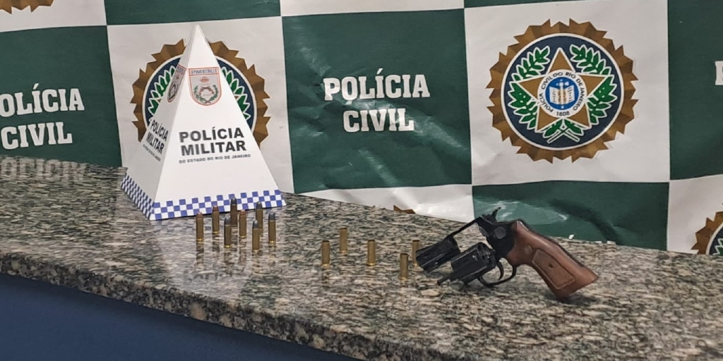 Homem foi preso com um revólver calibre 38 sem numeração e oito munições