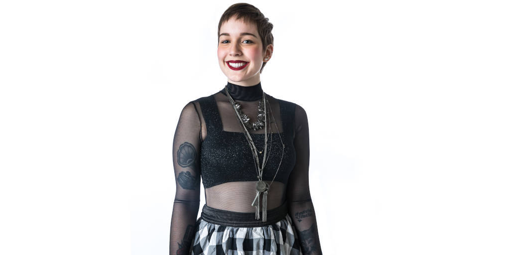 Cantora friburguense Tatila Krau chega à próxima fase do The Voice Brasil