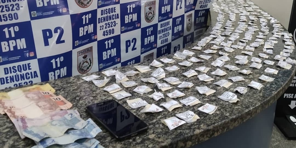 Policiais Militares do 11º BPM fazem apreensões de drogas na região