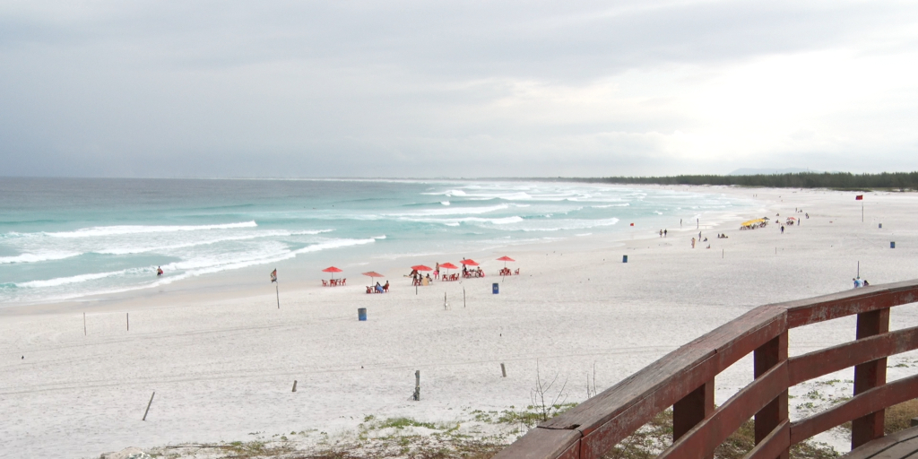 MPF quer proibir a circulação de veículos nas faixas de areia e restinga em Arraial do Cabo